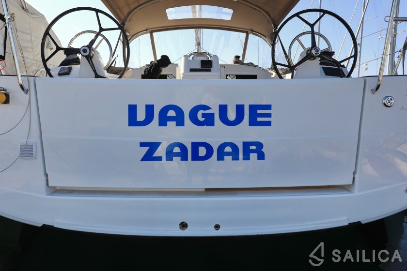 Sun Odyssey 410 - Yacht Charter Sailica