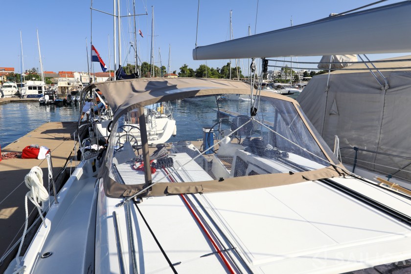 Sun Odyssey 410 - Yacht Charter Sailica