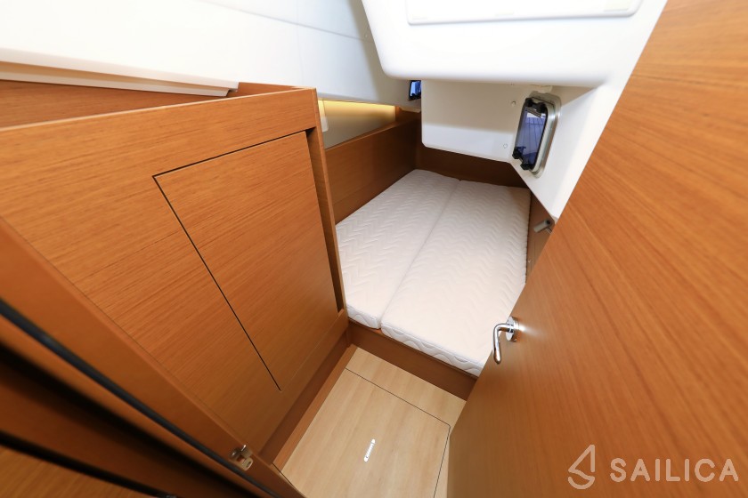 Sun Odyssey 410 - Yacht Charter Sailica
