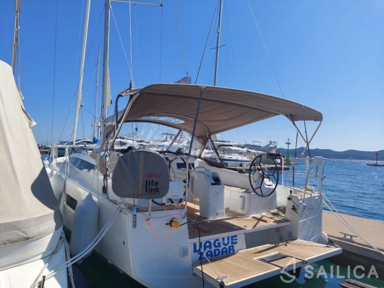 Sun Odyssey 410 - Yacht Charter Sailica