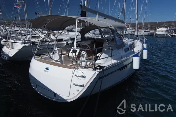 Bavaria 34 Cruiser - Yacht Charter Sailica