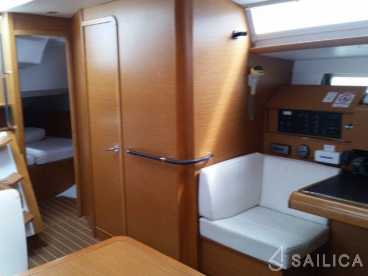 Sun Odyssey 439 - Yacht Charter Sailica