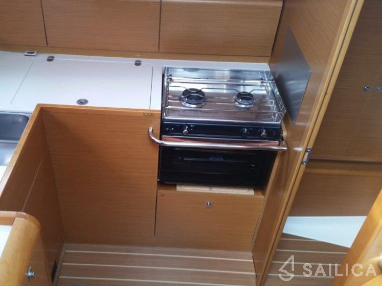 Sun Odyssey 439 - Yacht Charter Sailica