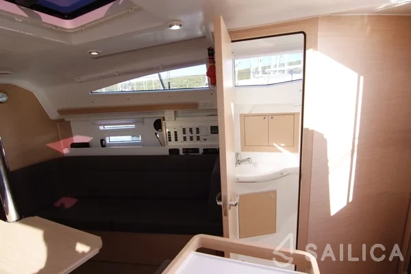 Elan 35 Impression - Yacht Charter Sailica