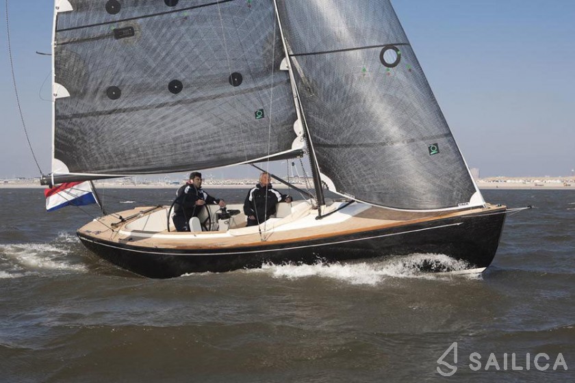 Saffier 26 - Yacht Charter Sailica