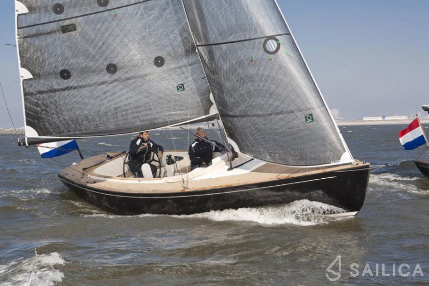 Saffier 26 - Yacht Charter Sailica