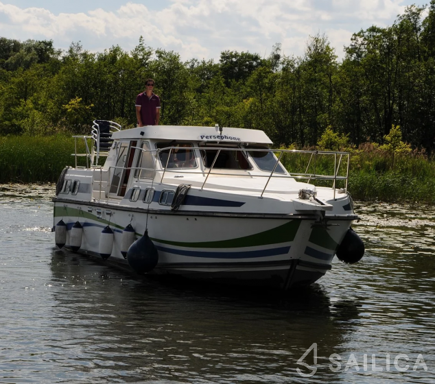 Tarpon 37 - Yacht Charter Sailica