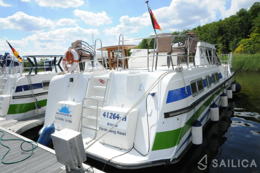 Tarpon 42 - Yacht Charter Sailica