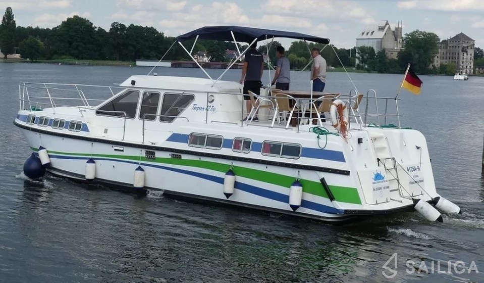 Tarpon 42 - Yacht Charter Sailica