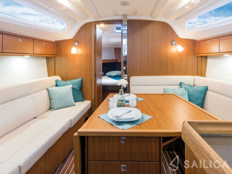 Bavaria 37 Cruiser - Yacht Charter Sailica
