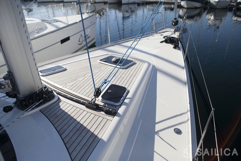 Delphia 47 - Yacht Charter Sailica