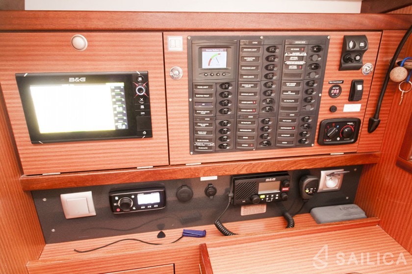 Delphia 47 - Yacht Charter Sailica