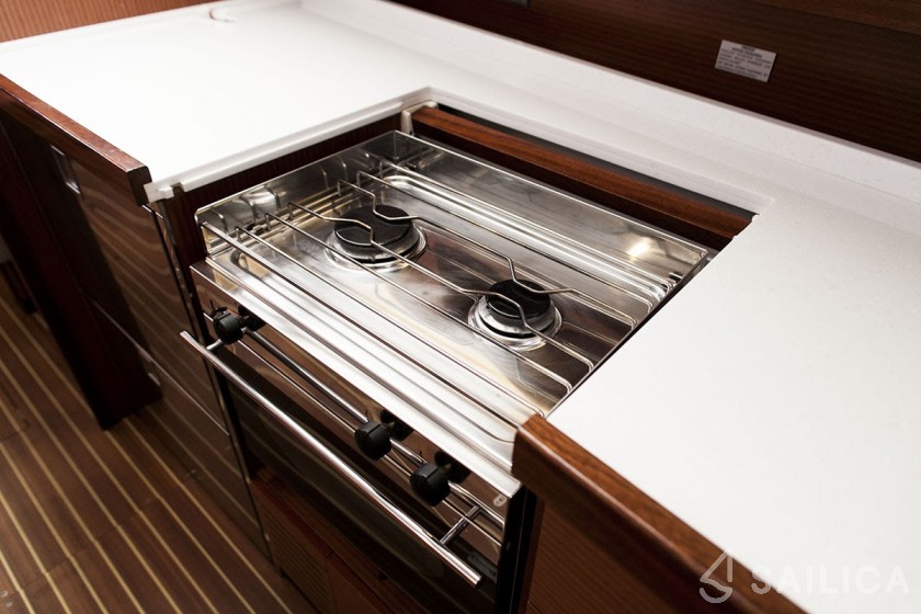 Delphia 47 - Yacht Charter Sailica