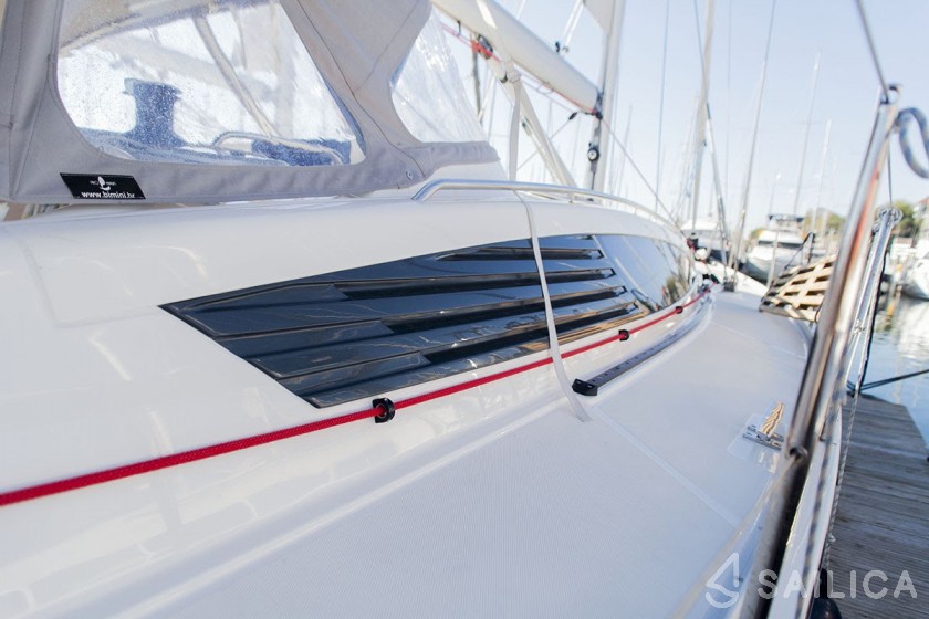 Delphia 47 - Yacht Charter Sailica
