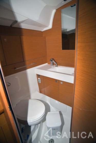 Sun Odyssey 479 - Yacht Charter Sailica