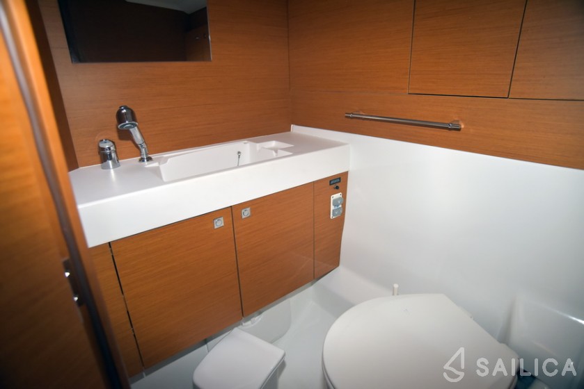Sun Odyssey 479 - Yacht Charter Sailica