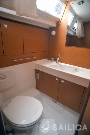 Sun Odyssey 479 - Yacht Charter Sailica