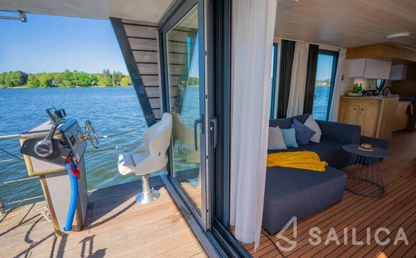 WOMA D13 - Yacht Charter Sailica