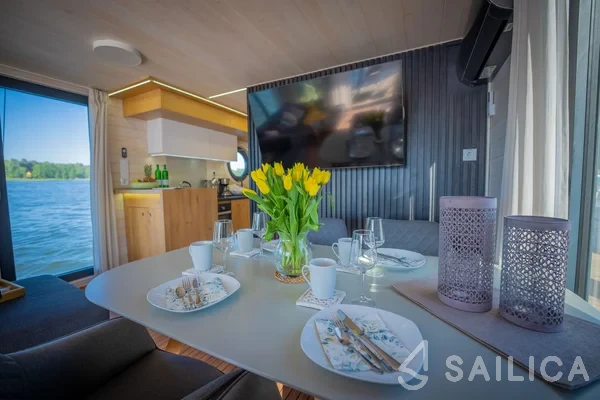 WOMA D13 - Yacht Charter Sailica