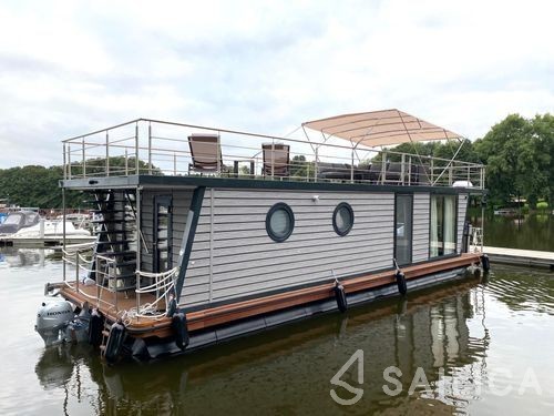 WOMA D13 - Yacht Charter Sailica