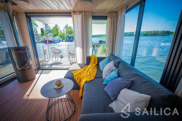 WOMA D13 - Yacht Charter Sailica