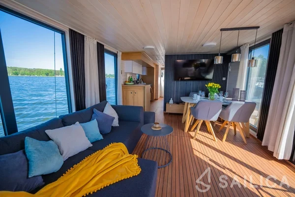 WOMA D13 - Yacht Charter Sailica