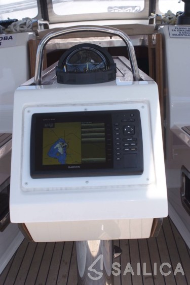 Bavaria 37 Cruiser - Yacht Charter Sailica