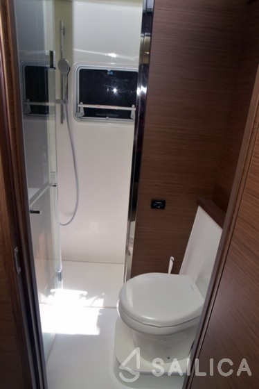 Lagoon 52F - Yacht Charter Sailica