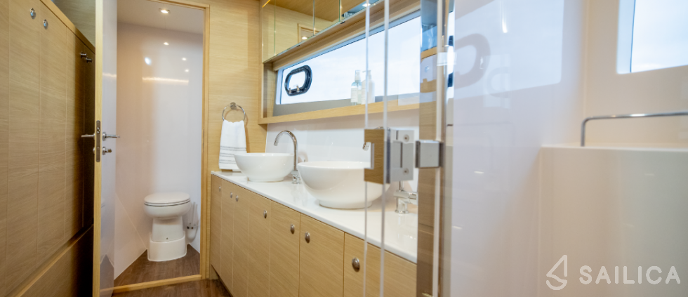 Aquila 54 - Yacht Charter Sailica
