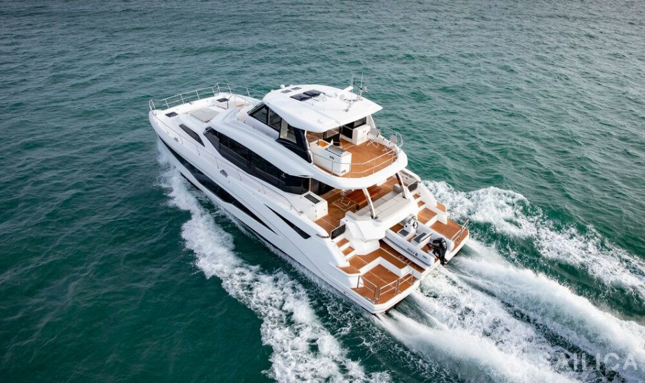 Aquila 54 - Yacht Charter Sailica