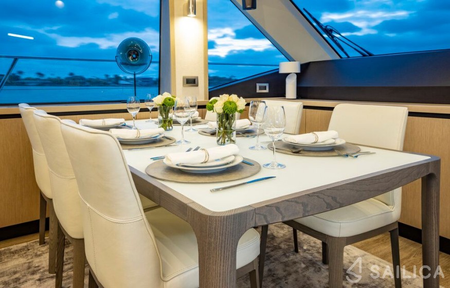 Aquila 54 - Yacht Charter Sailica