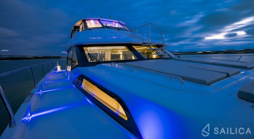 Aquila 54 - Yacht Charter Sailica