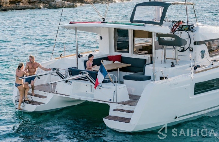 Lagoon 40 - Yacht Charter Sailica