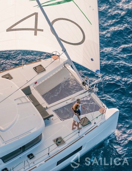 Lagoon 40 - Yacht Charter Sailica