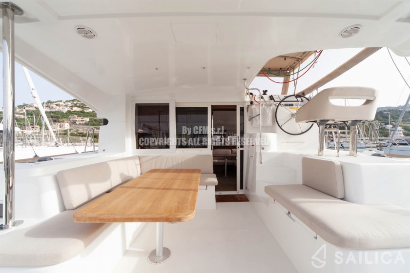 Lagoon 40 - Yacht Charter Sailica