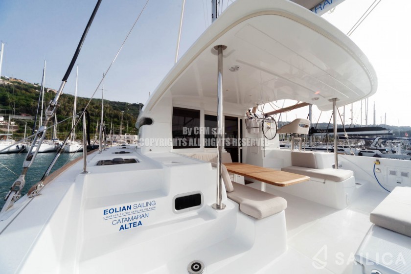 Lagoon 40 - Yacht Charter Sailica