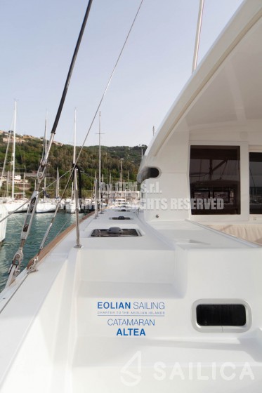 Lagoon 40 - Yacht Charter Sailica