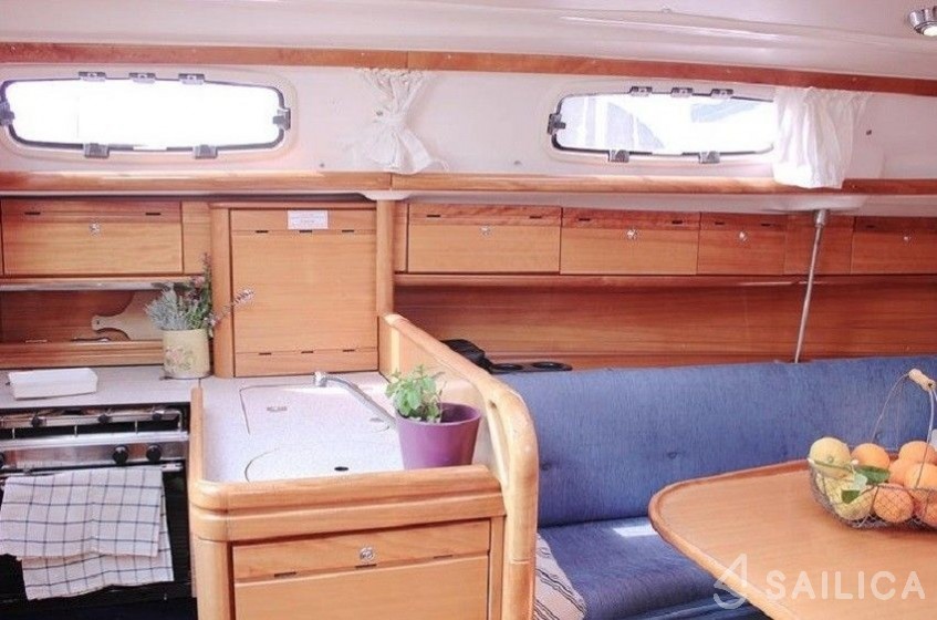 Bavaria 30 Cruiser - Yacht Charter Sailica