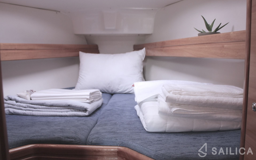 Bavaria 30 Cruiser - Yacht Charter Sailica