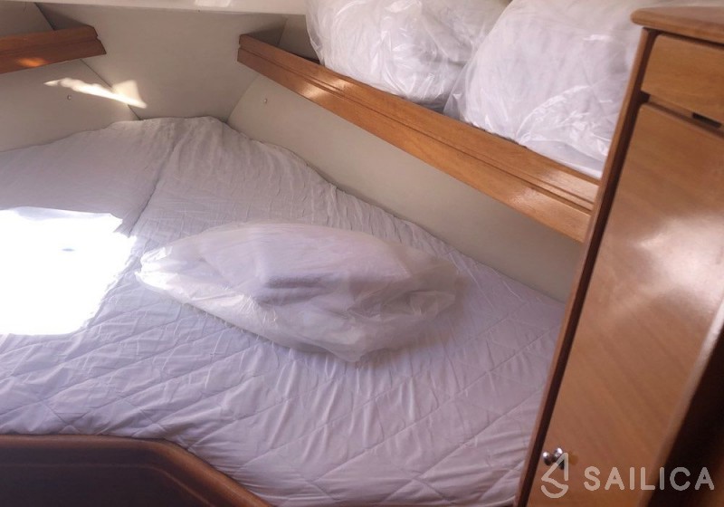 Bavaria 30 Cruiser - Yacht Charter Sailica
