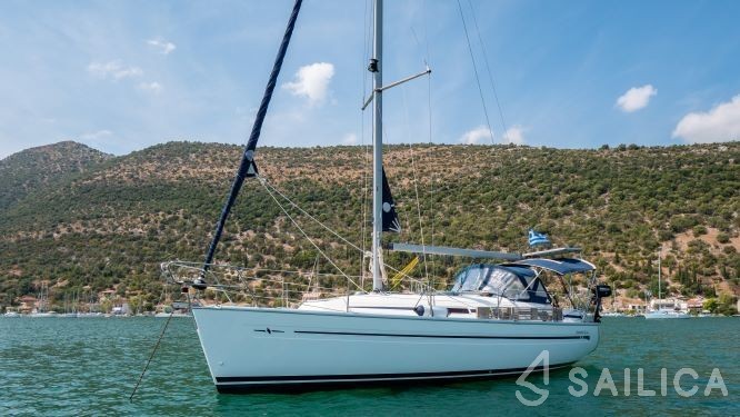 Bavaria 32 Cruiser - Yacht Charter Sailica