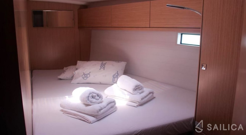 Bavaria 46 Cruiser - Yacht Charter Sailica
