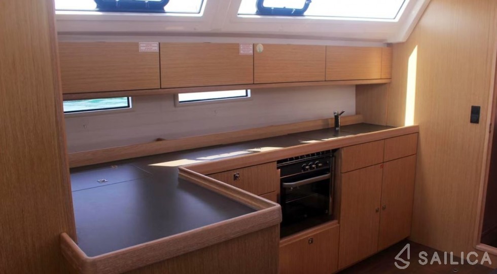 Bavaria 46 Cruiser - Yacht Charter Sailica