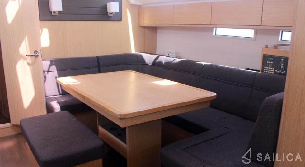 Bavaria 46 Cruiser - Yacht Charter Sailica