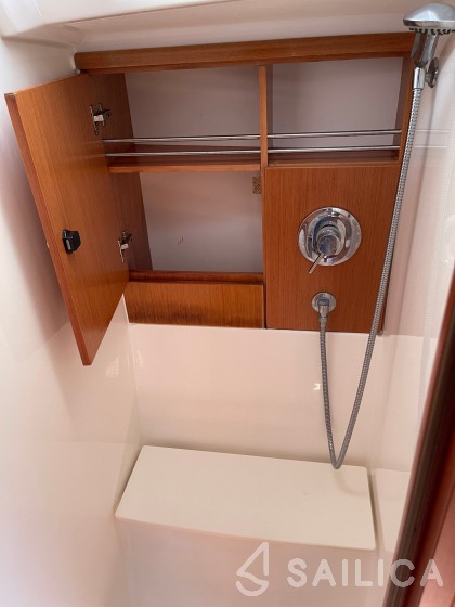 Bavaria 46 Cruiser - Yacht Charter Sailica