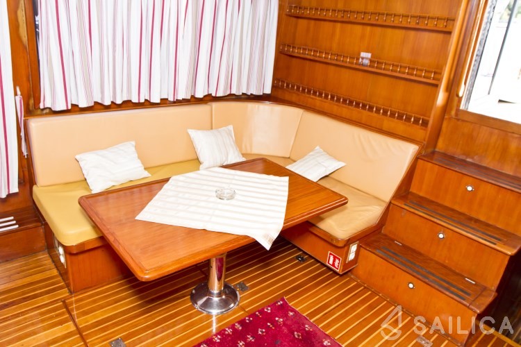 Staryacht 1670 - Yacht Charter Sailica