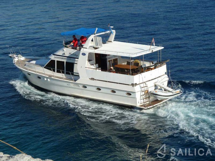Staryacht 1670 - Yacht Charter Sailica