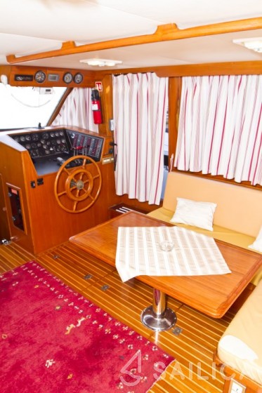 Staryacht 1670 - Yacht Charter Sailica