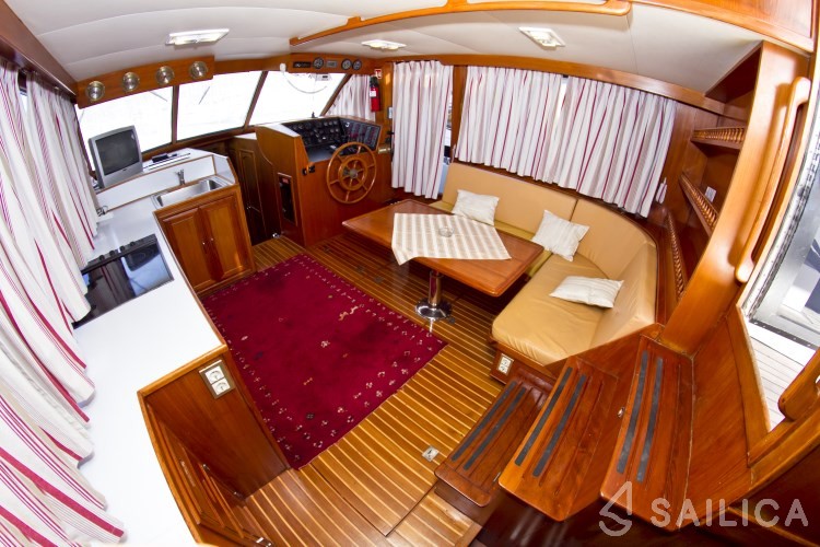 Staryacht 1670 - Yacht Charter Sailica