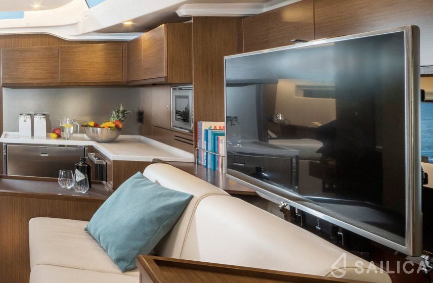Bavaria C57 - Yacht Charter Sailica